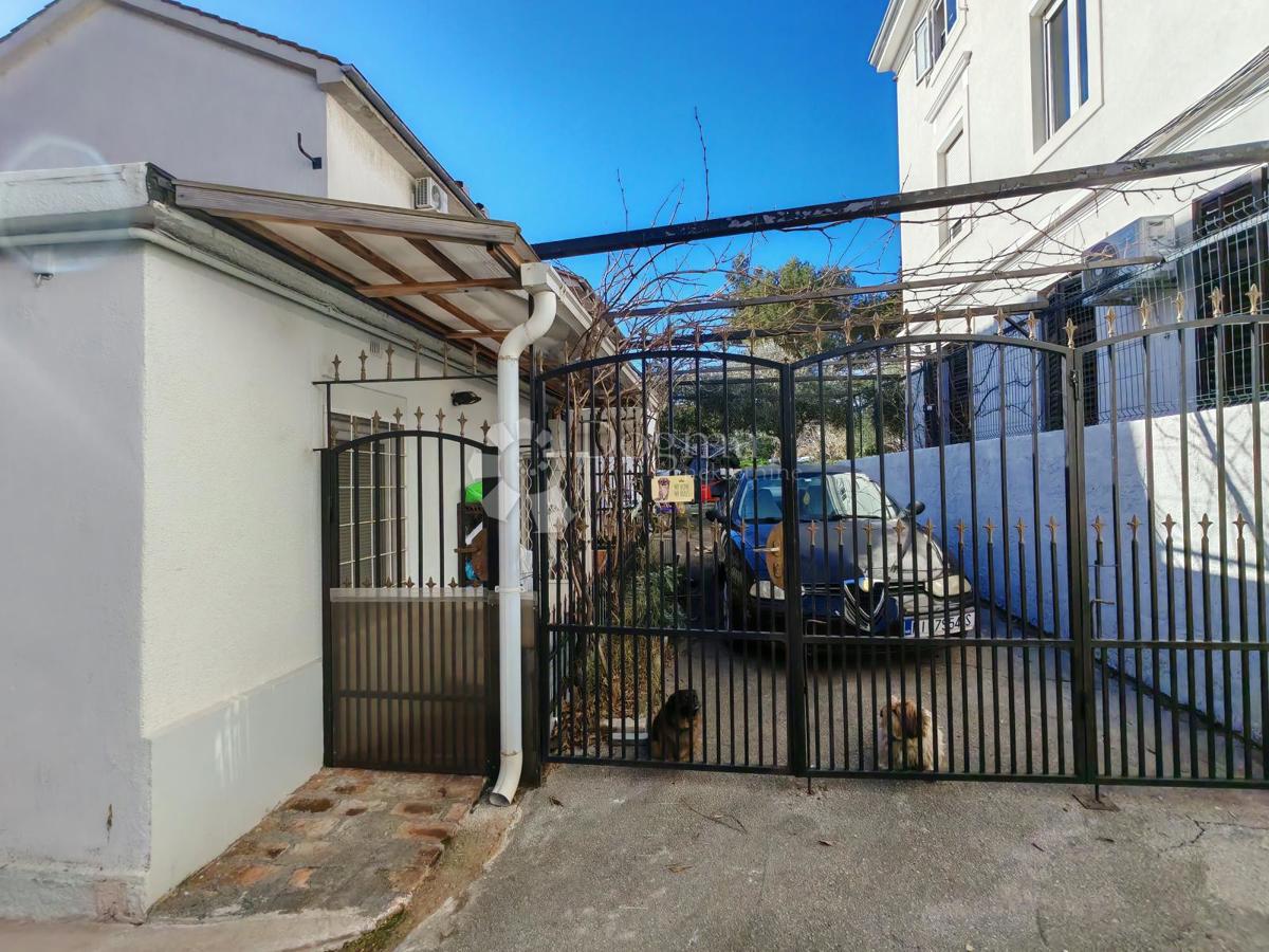 Terreno edificabile Krimeja, Rijeka, 633m2