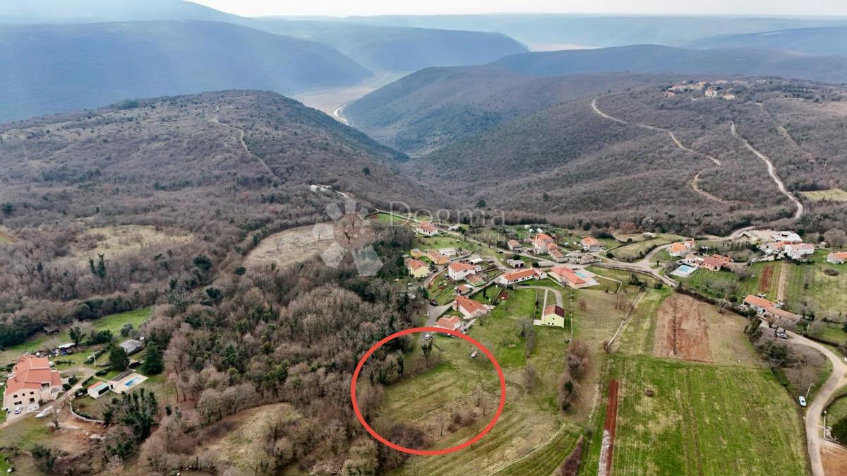 ESCLUSIVO! Terreno edificabile ad Albona!