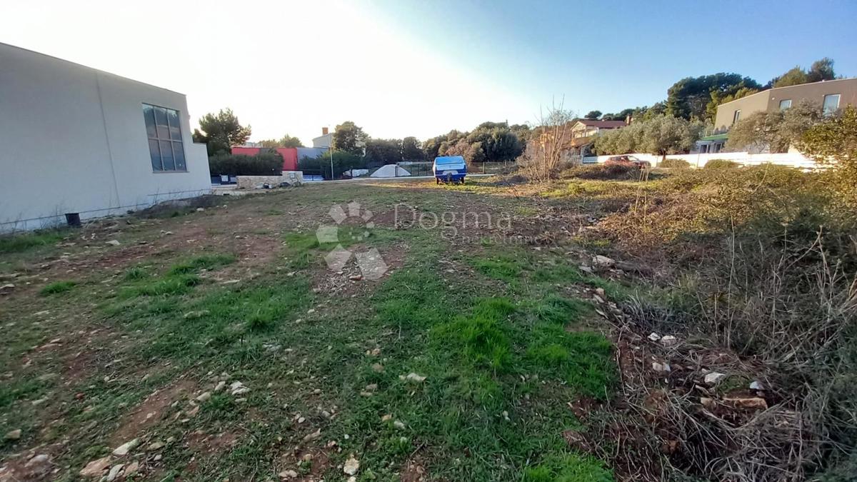 Terreno edificabile nel quartiere più tranquillo di Medolino