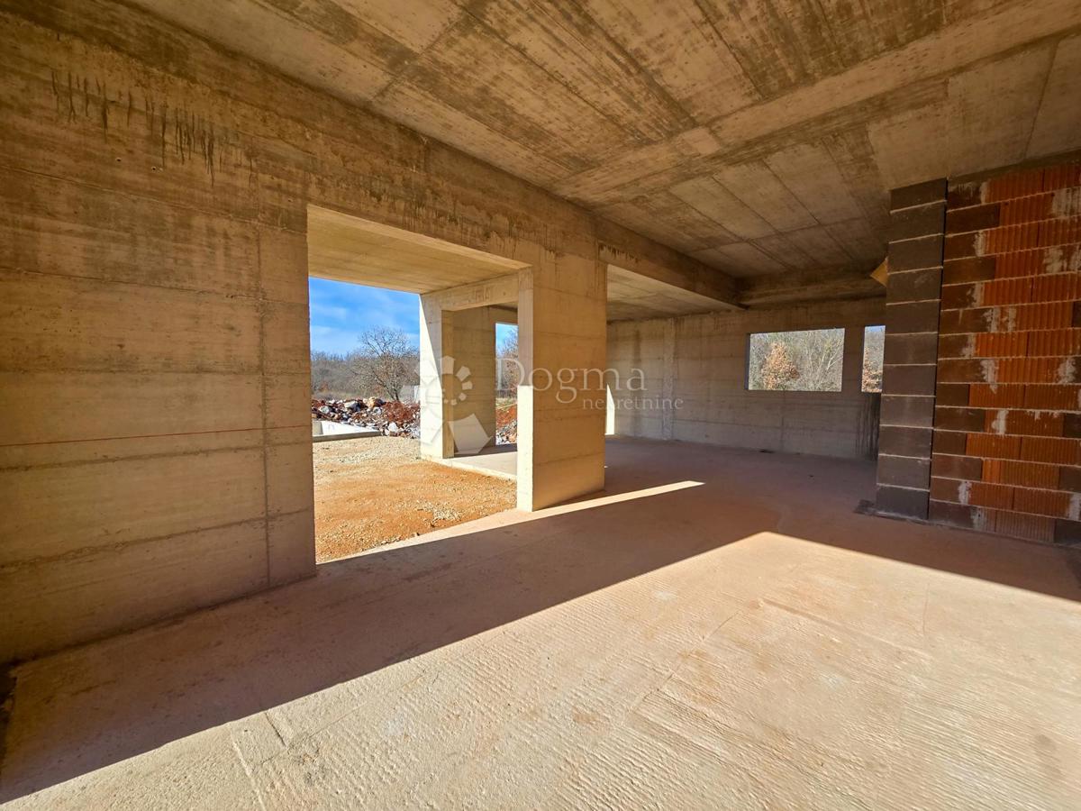 Villa moderna in posizione attraente