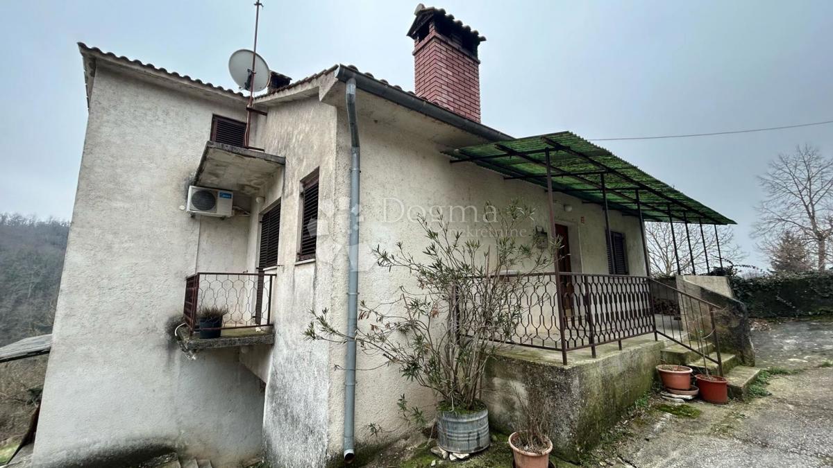 Una casa da ristrutturare con terrazza da cui non vorrai più andare!
