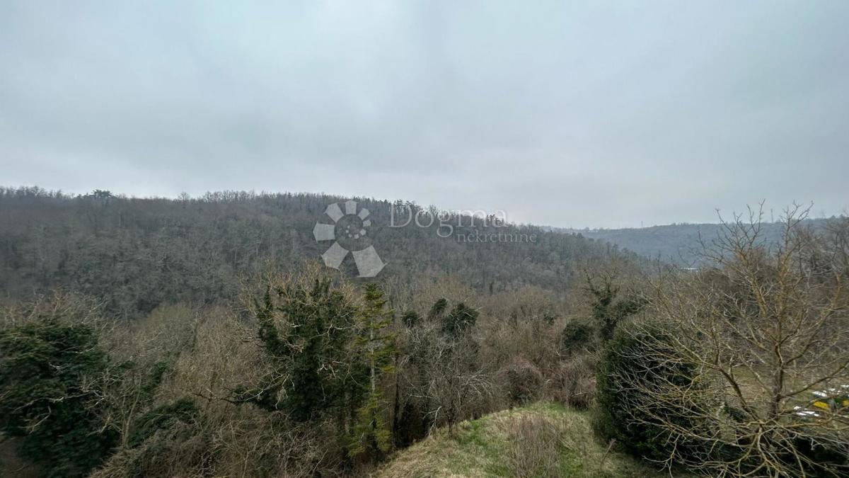 Una casa da ristrutturare con terrazza da cui non vorrai più andare!