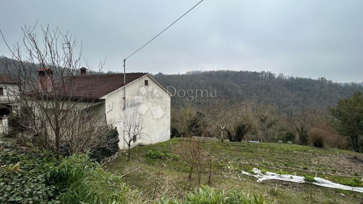 Una casa da ristrutturare con terrazza da cui non vorrai più andare!