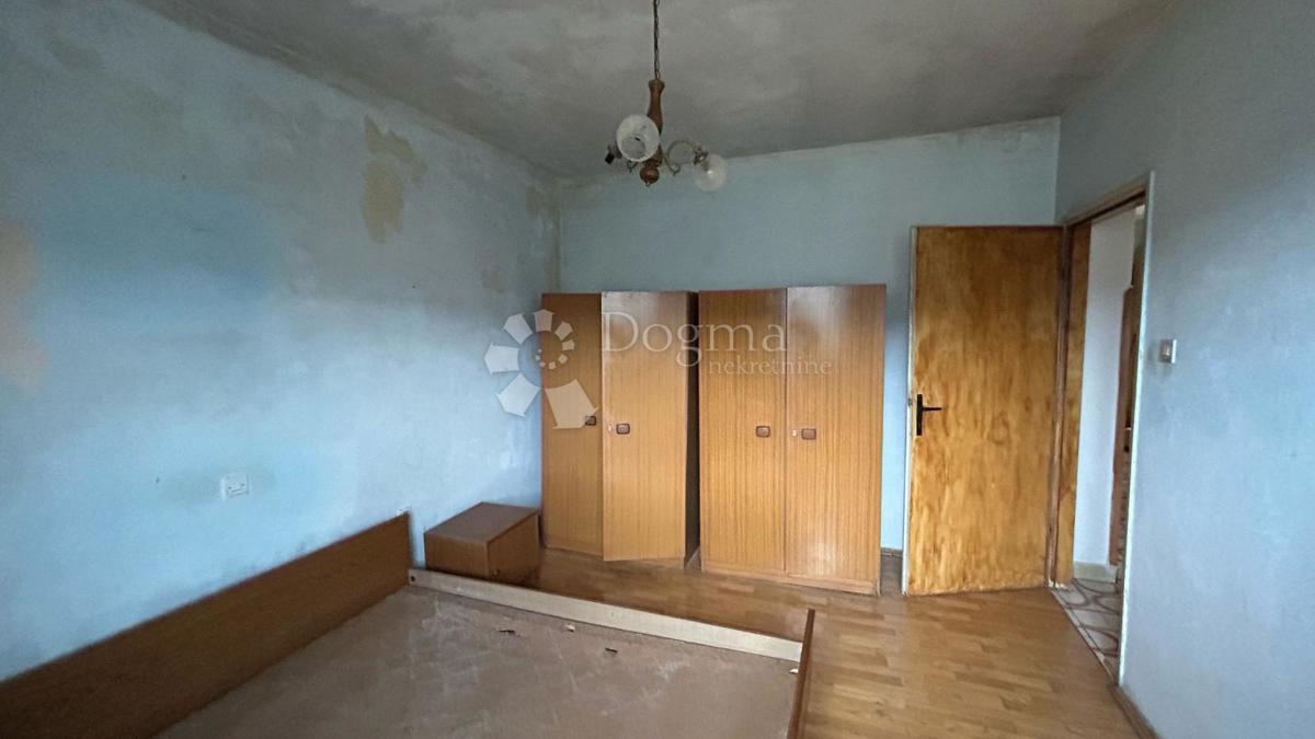 Una casa da ristrutturare con terrazza da cui non vorrai più andare!