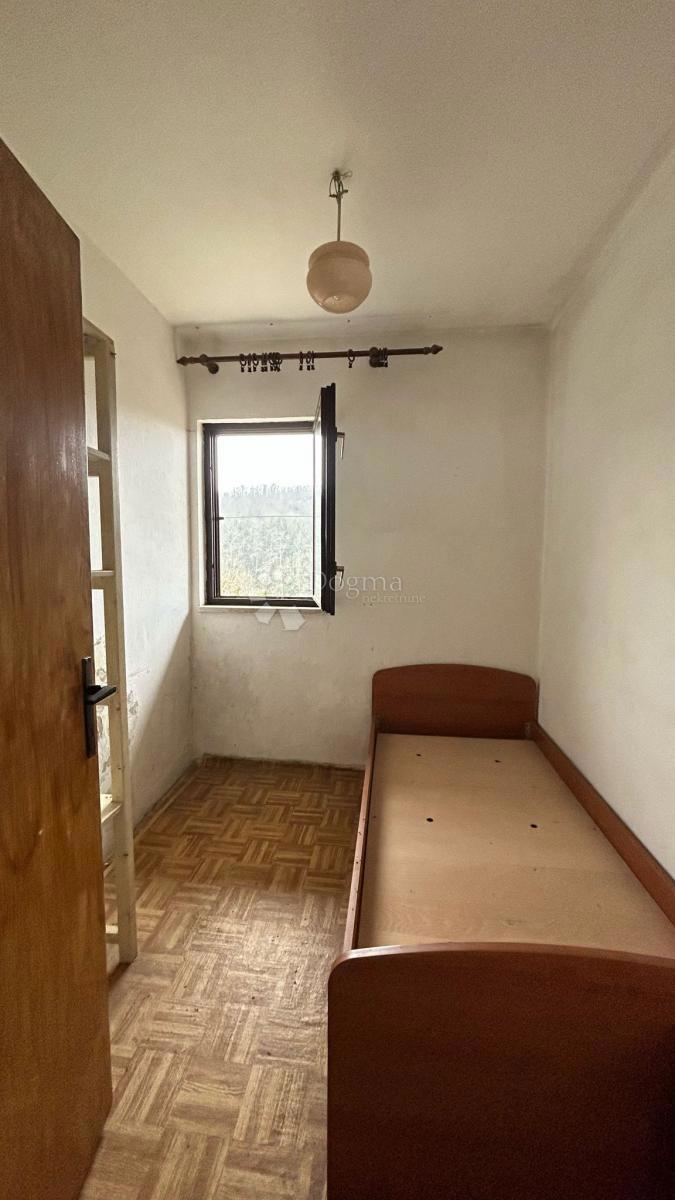 Una casa da ristrutturare con terrazza da cui non vorrai più andare!