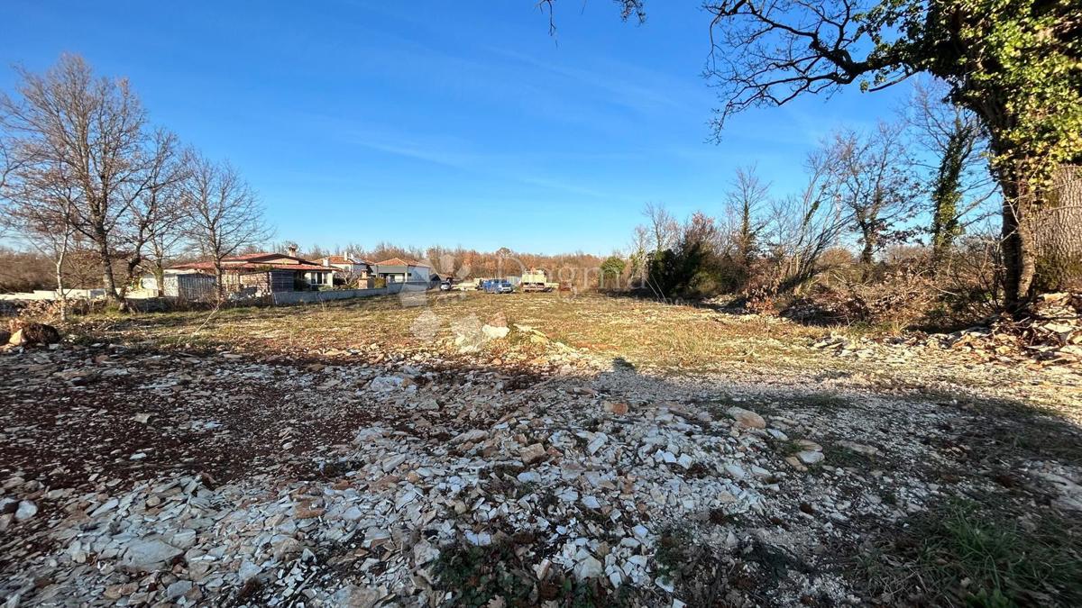 Terreno edificabile Kanfanar, 945m2