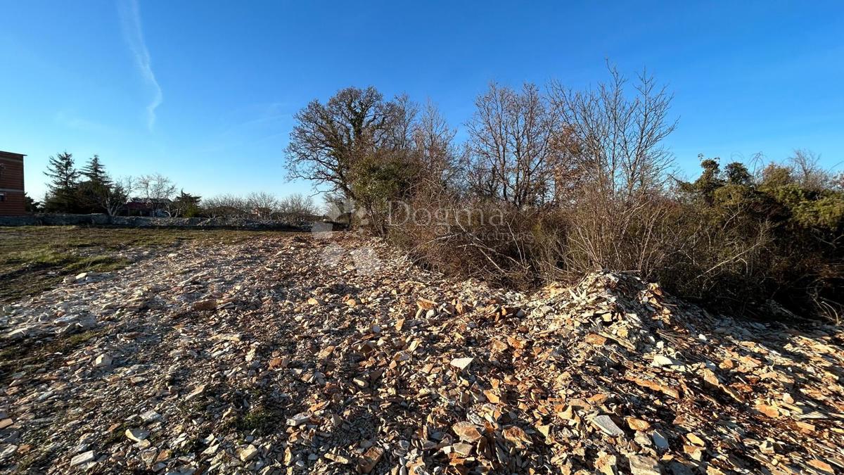 Terreno edificabile Kanfanar, 945m2