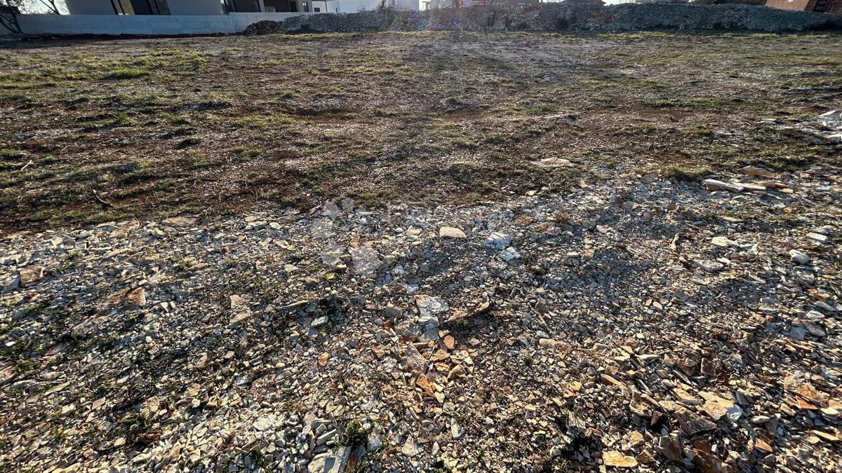 Terreno edificabile Kanfanar, 945m2