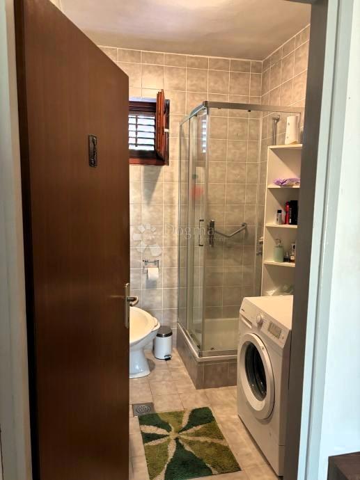 Casa di famiglia a Novi Bokanjac OCCASIONE