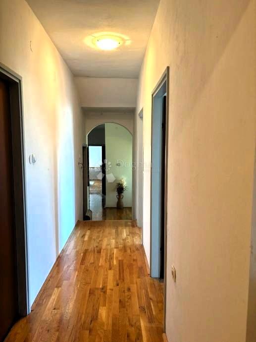 Casa di famiglia a Novi Bokanjac OCCASIONE