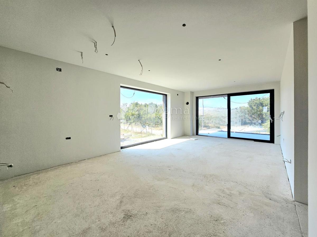 Nuovo edificio di alta qualità con vista sul mare