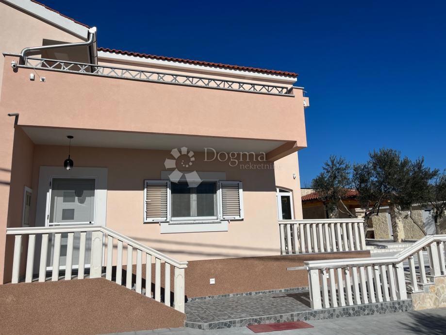 Allogio Čista Mala, Vodice, 127m2