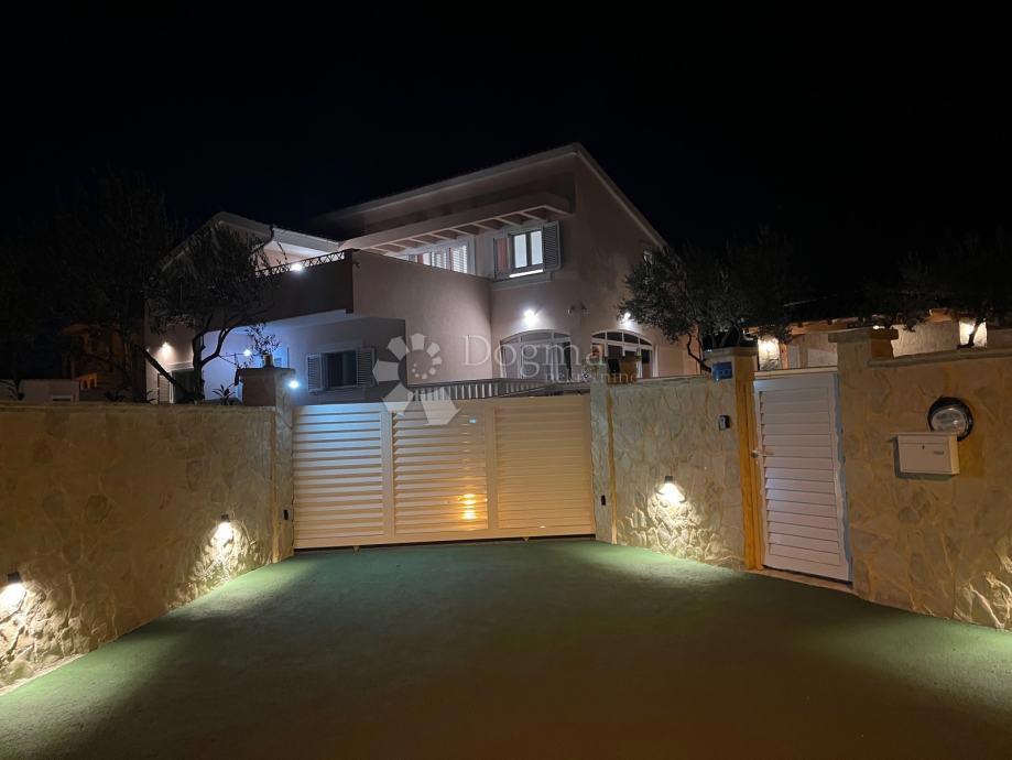 Allogio Čista Mala, Vodice, 127m2