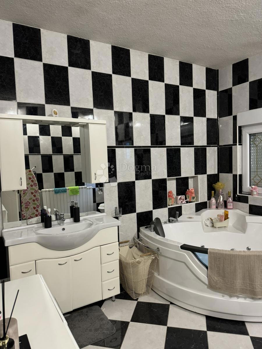 Casa Centar, Bjelovar, 370m2