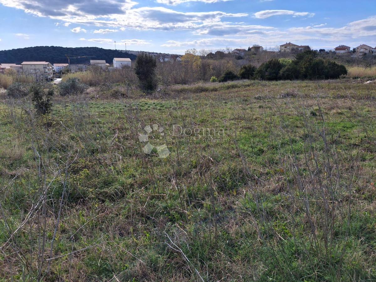 Terreno edificabile Lopar, Rab, 1.336m2