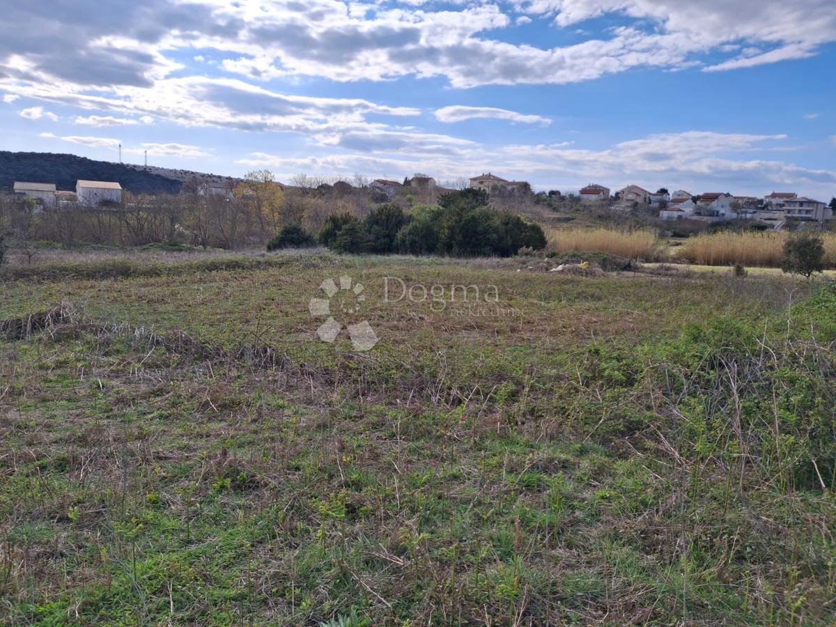 Terreno edificabile Lopar, Rab, 1.336m2