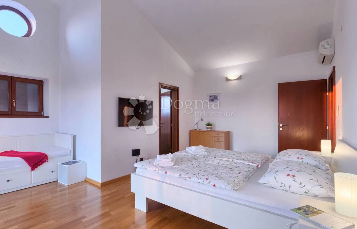 Casa Kringa, Tinjan, 250m2