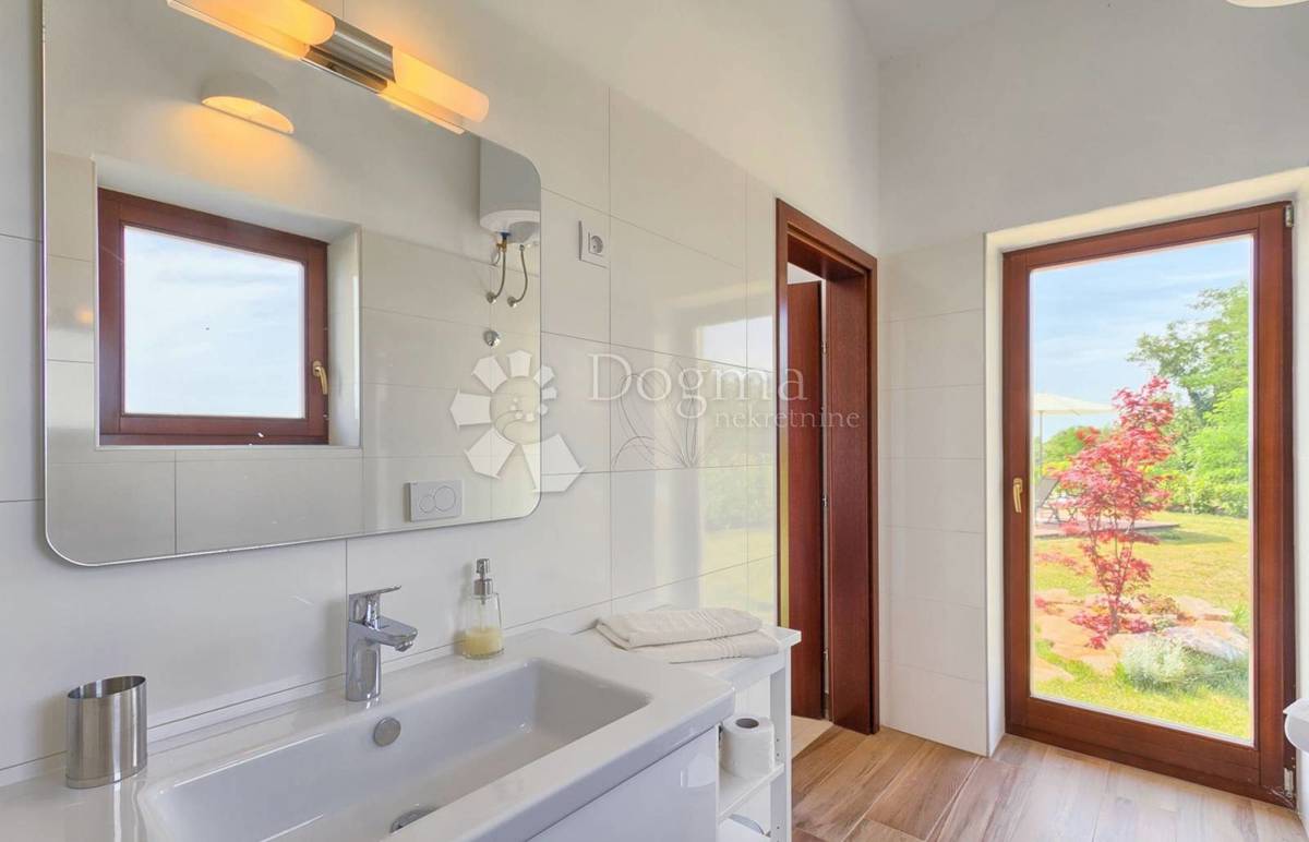 Casa Kringa, Tinjan, 250m2