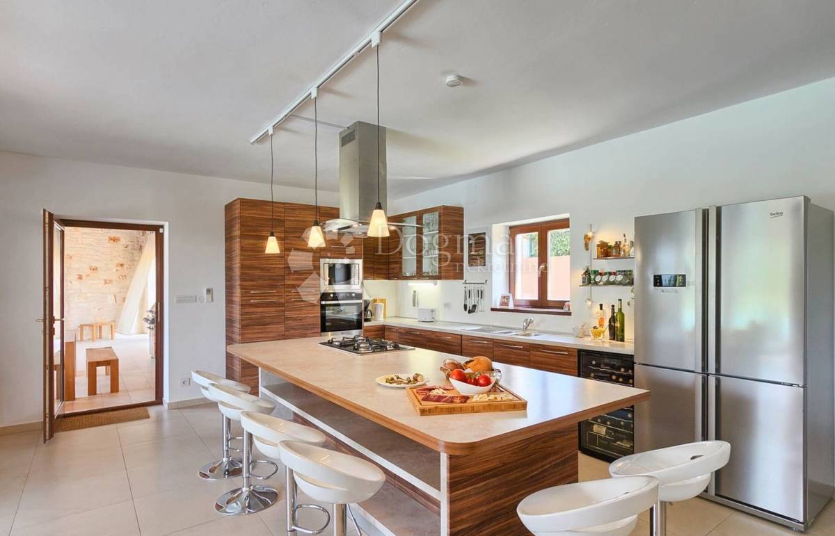 Casa Kringa, Tinjan, 250m2