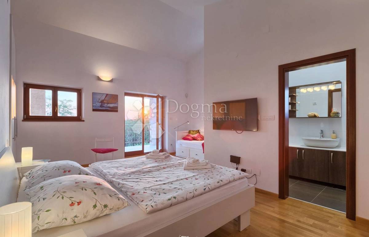 Casa Kringa, Tinjan, 250m2