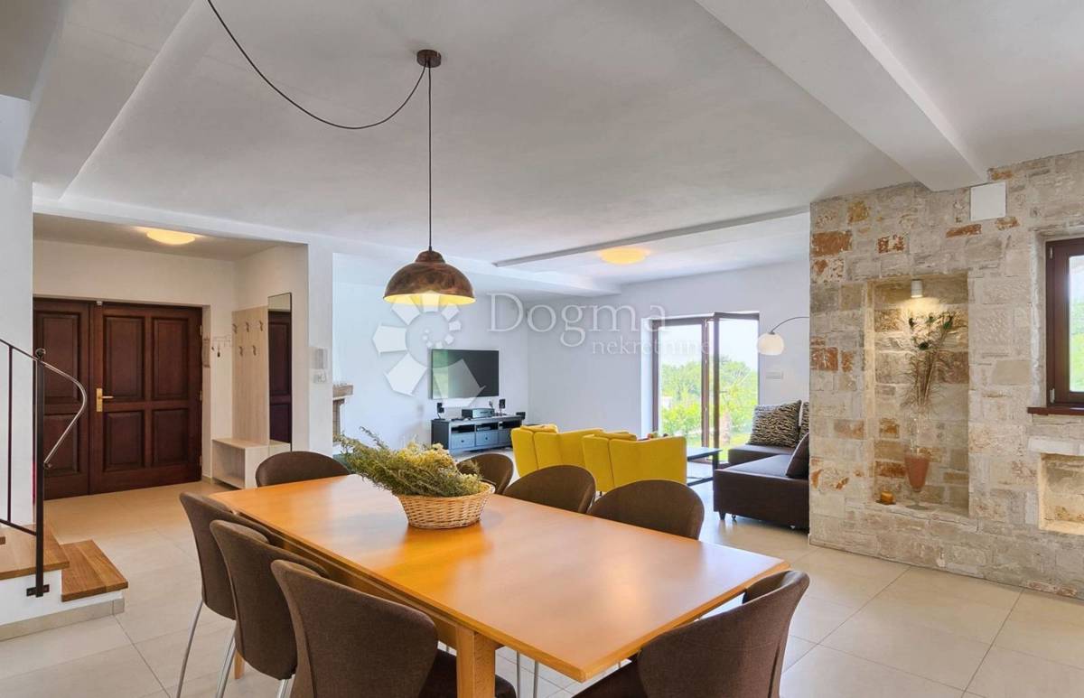 Casa Kringa, Tinjan, 250m2