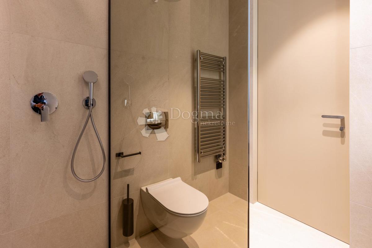 Villa esclusiva smart home, completamente attrezzata, con vista aperta