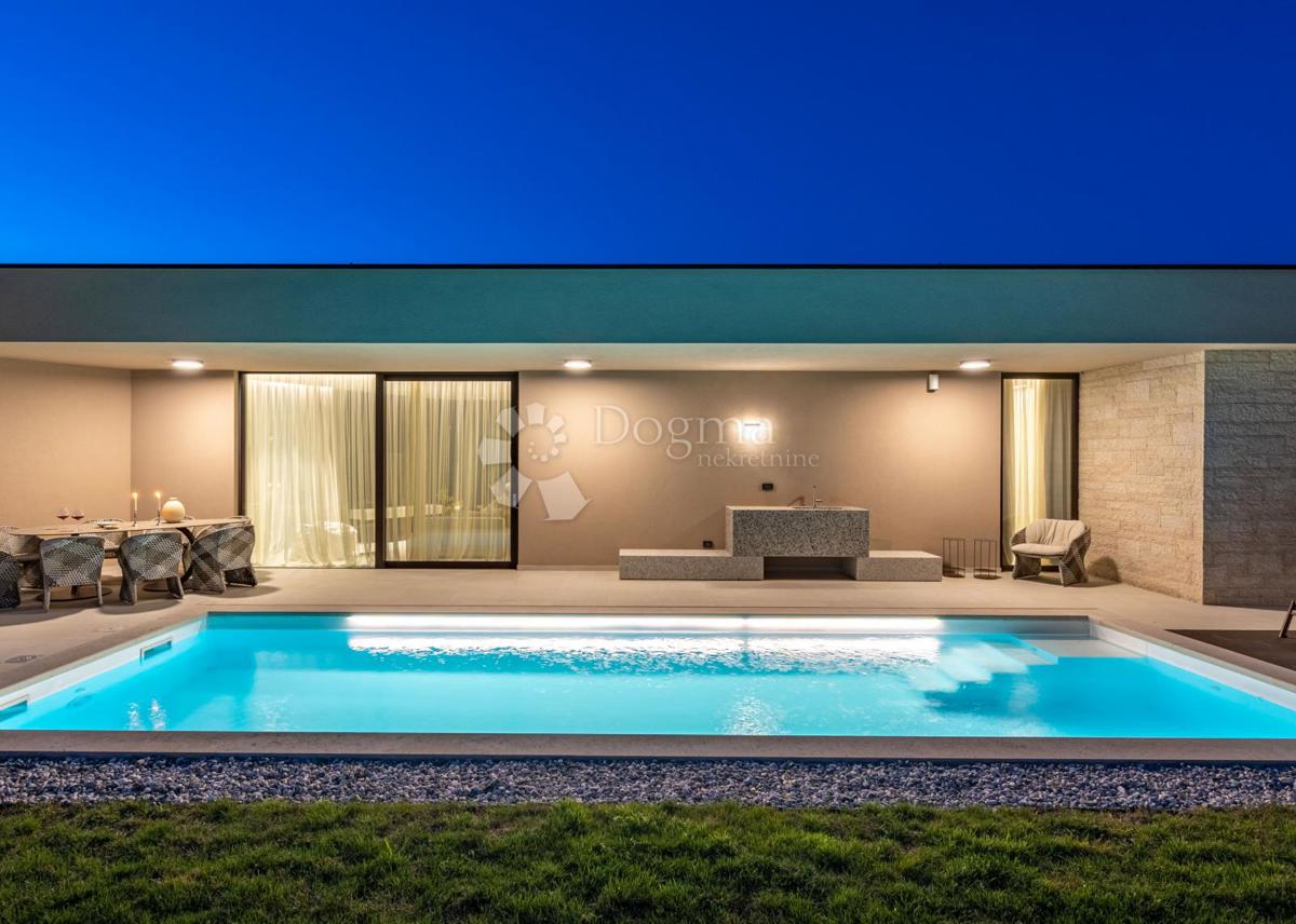 Villa esclusiva smart home, completamente attrezzata, con vista aperta