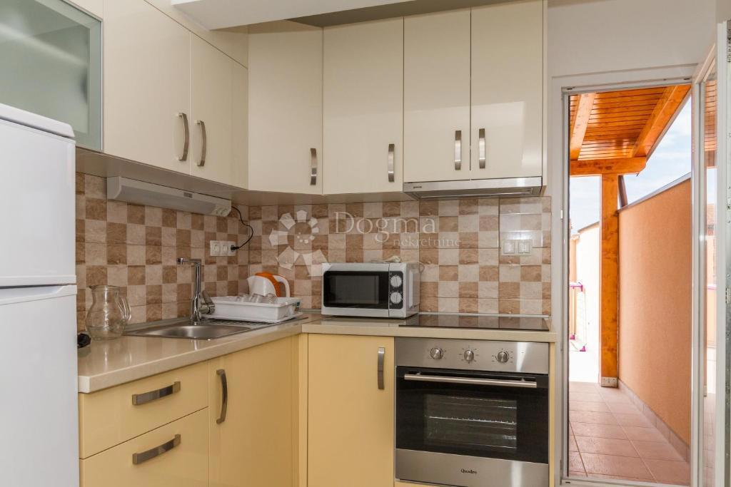 Casa Vodice, Centar, 300m2