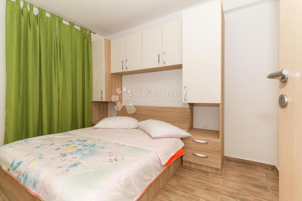 Casa Vodice, Centar, 300m2