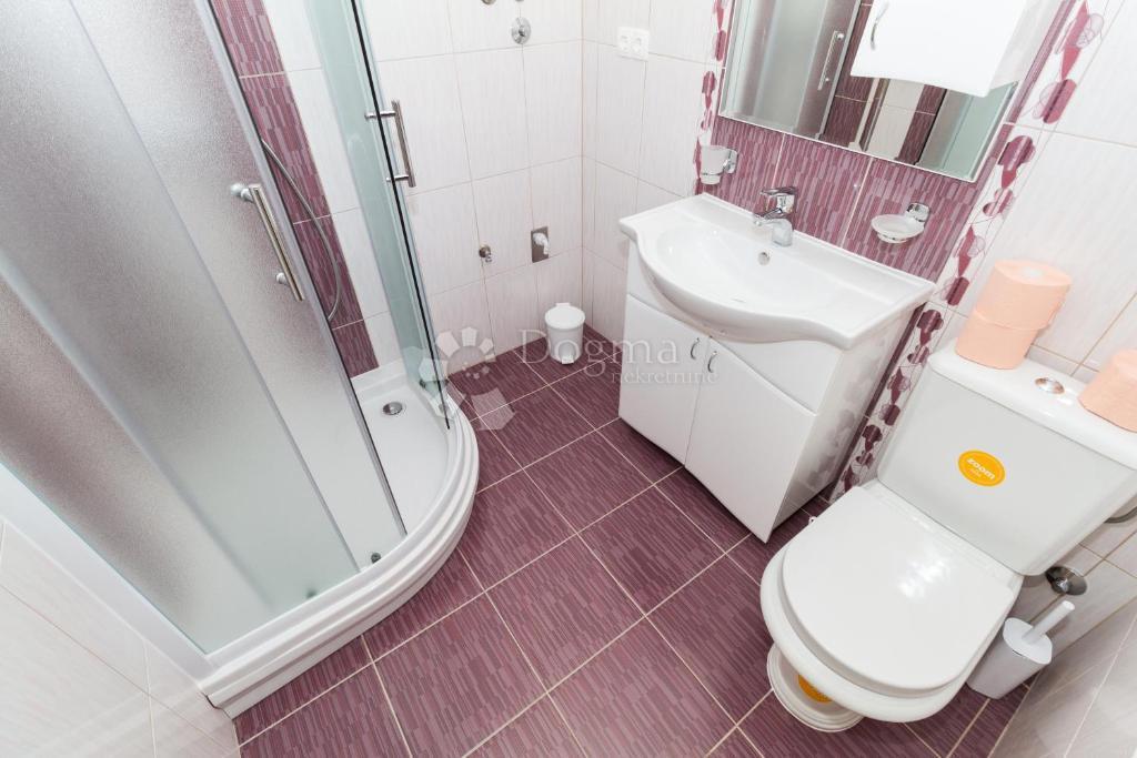 Casa Vodice, Centar, 300m2