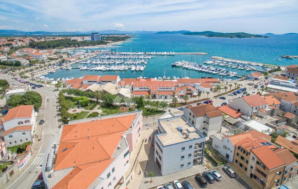 Casa Vodice, Centar, 300m2