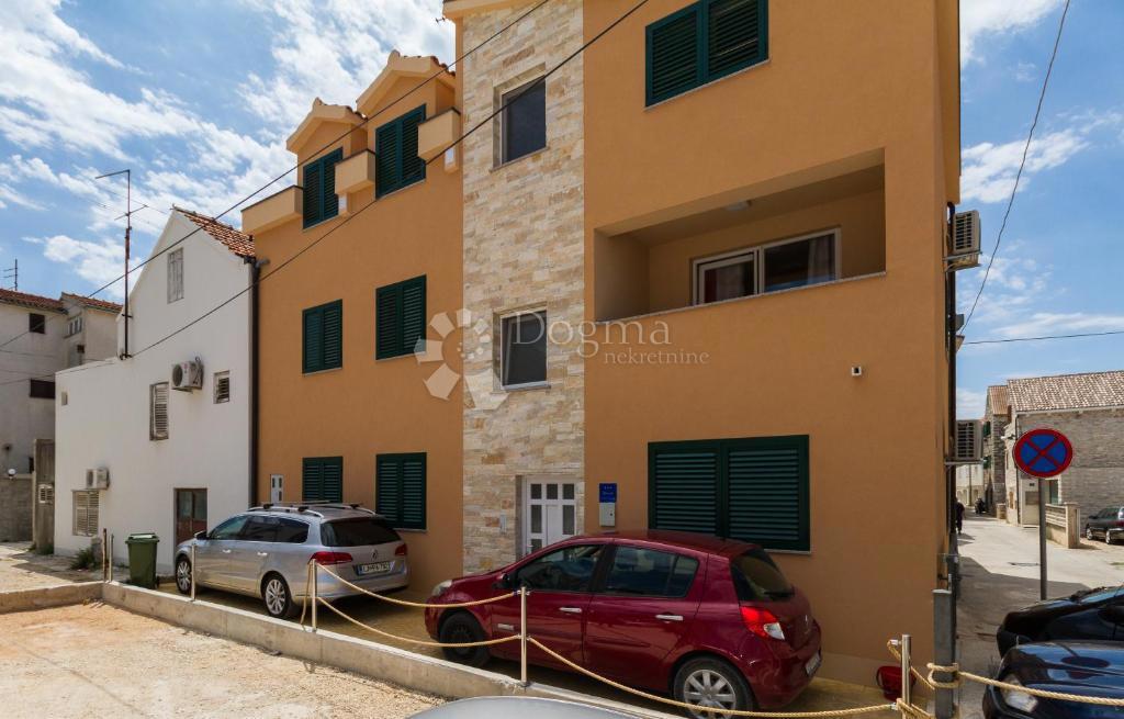 Casa Vodice, Centar, 300m2