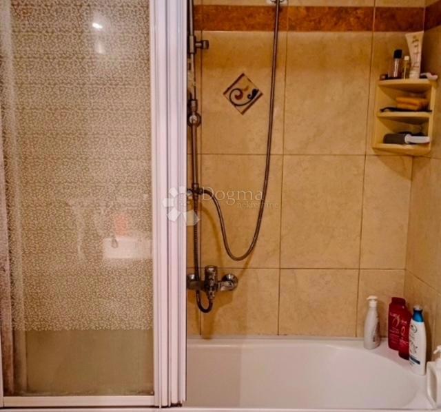 Allogio Pehlin, Rijeka, 74,38m2