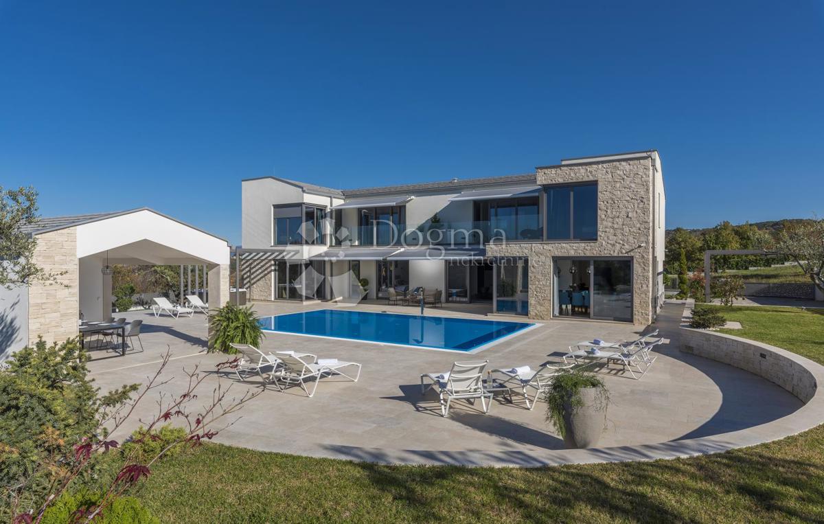 Casa Karojba, 357m2