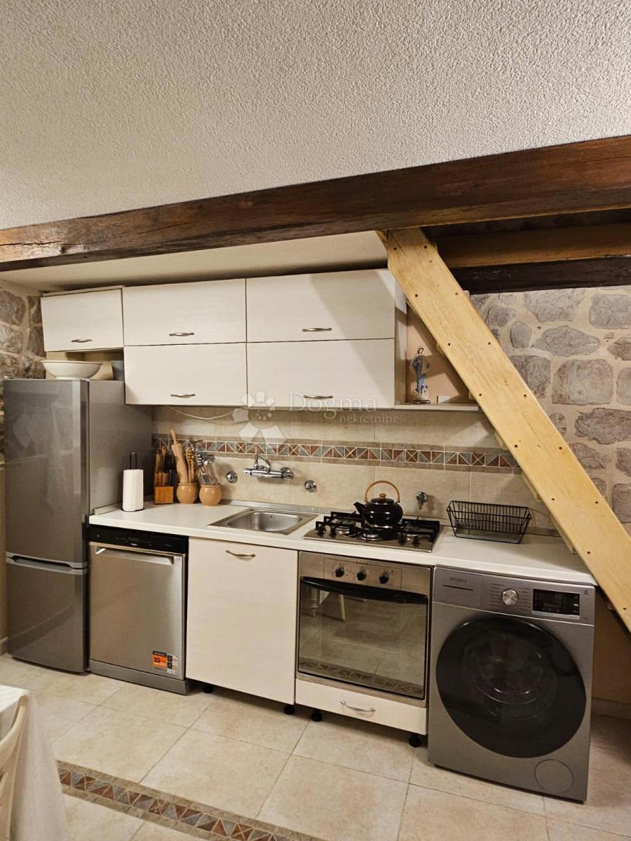 Casa Pirovac, 14m2