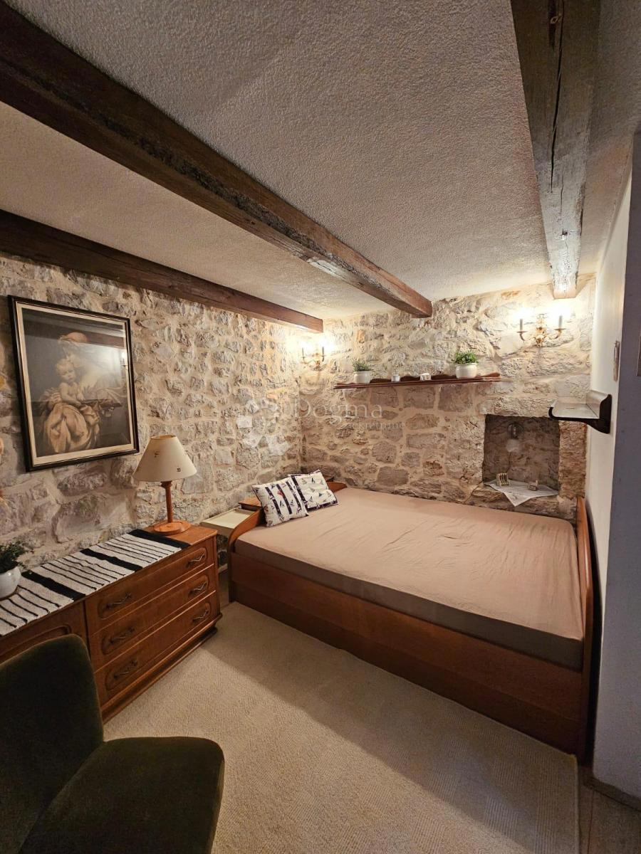 Casa Pirovac, 14m2