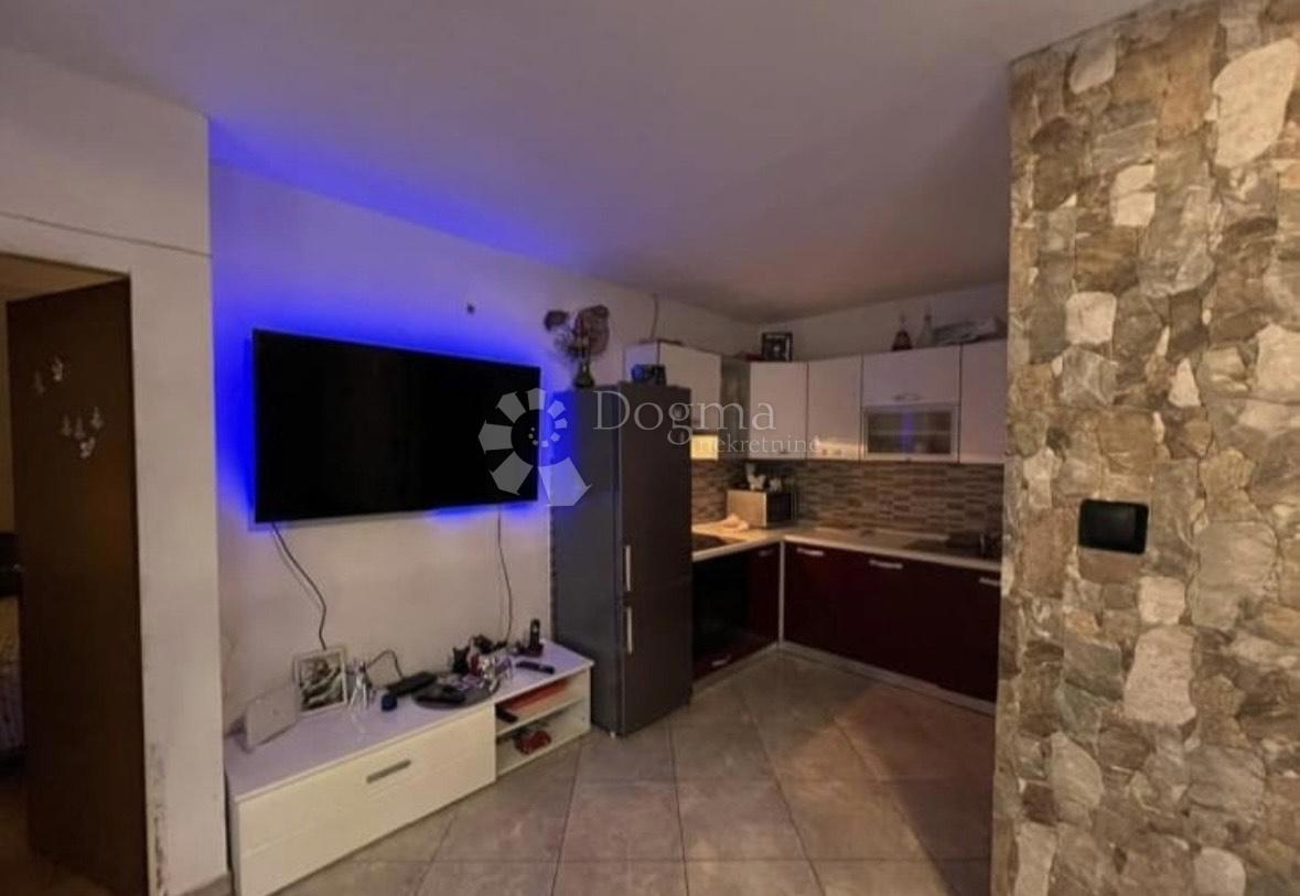 Allogio Drenova, Rijeka, 55m2