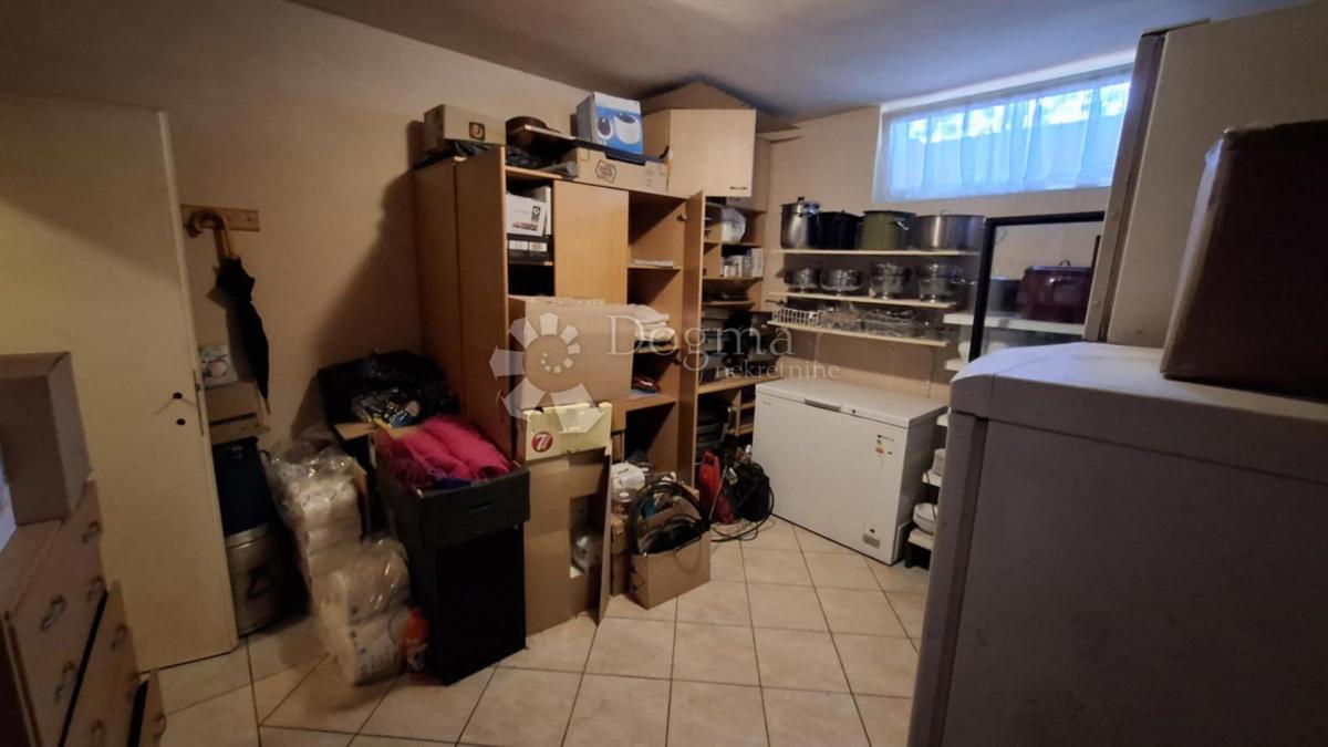 Locale commerciale Hallers, Varaždin, 250m2