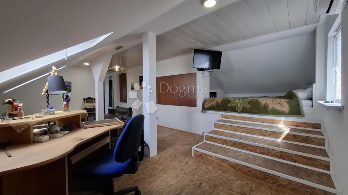 Locale commerciale Hallers, Varaždin, 250m2