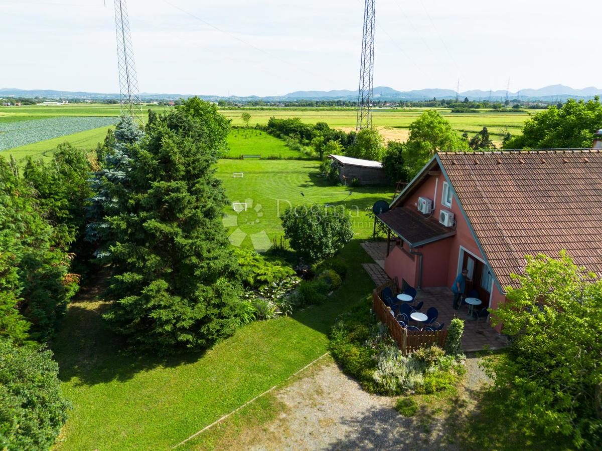 Locale commerciale Hallers, Varaždin, 250m2