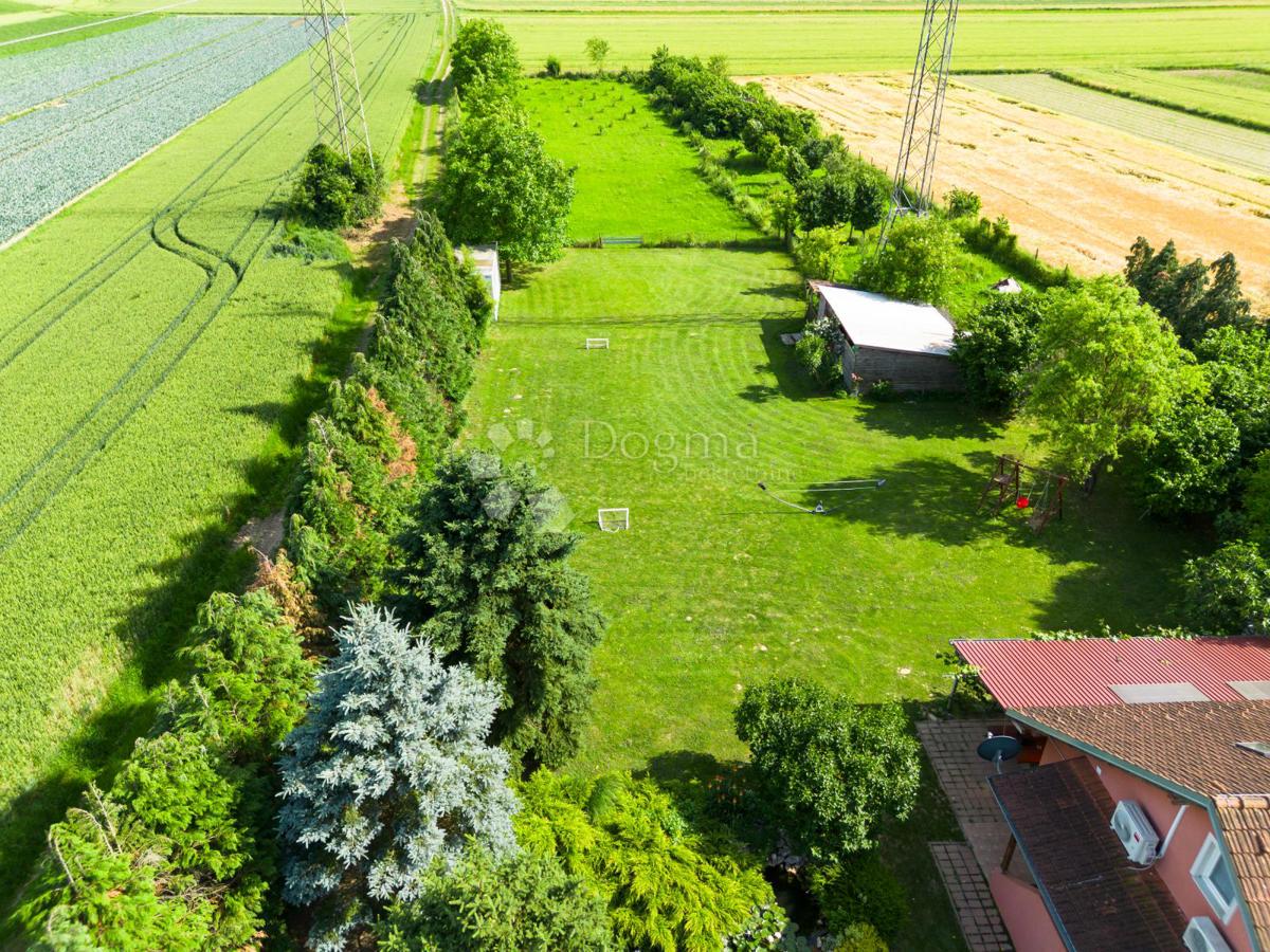 Locale commerciale Hallers, Varaždin, 250m2