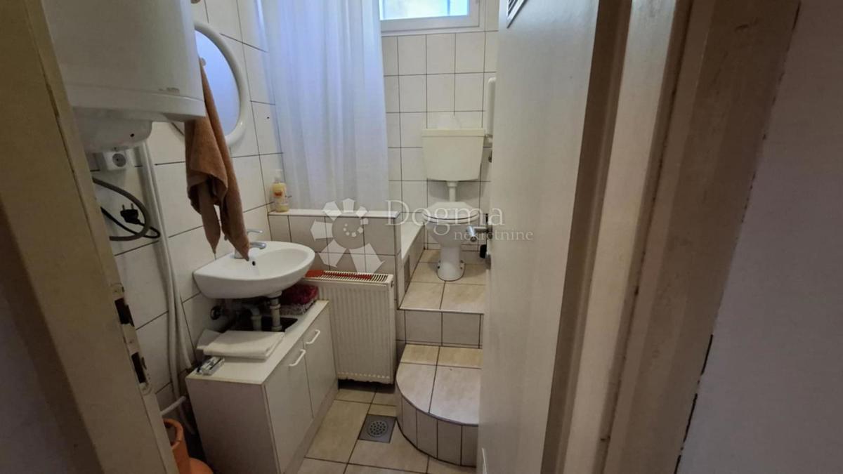 Locale commerciale Hallers, Varaždin, 250m2