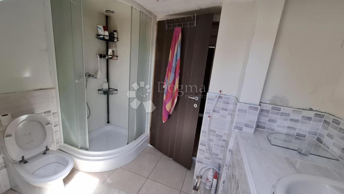 Locale commerciale Hallers, Varaždin, 250m2