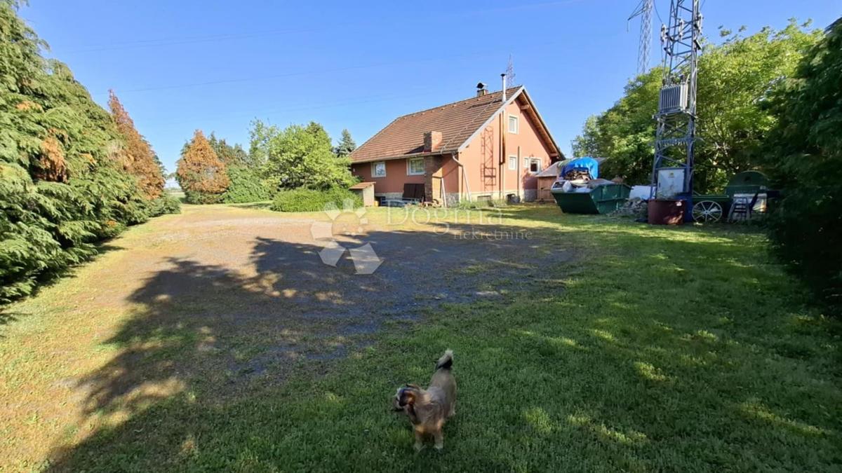 Locale commerciale Hallers, Varaždin, 250m2