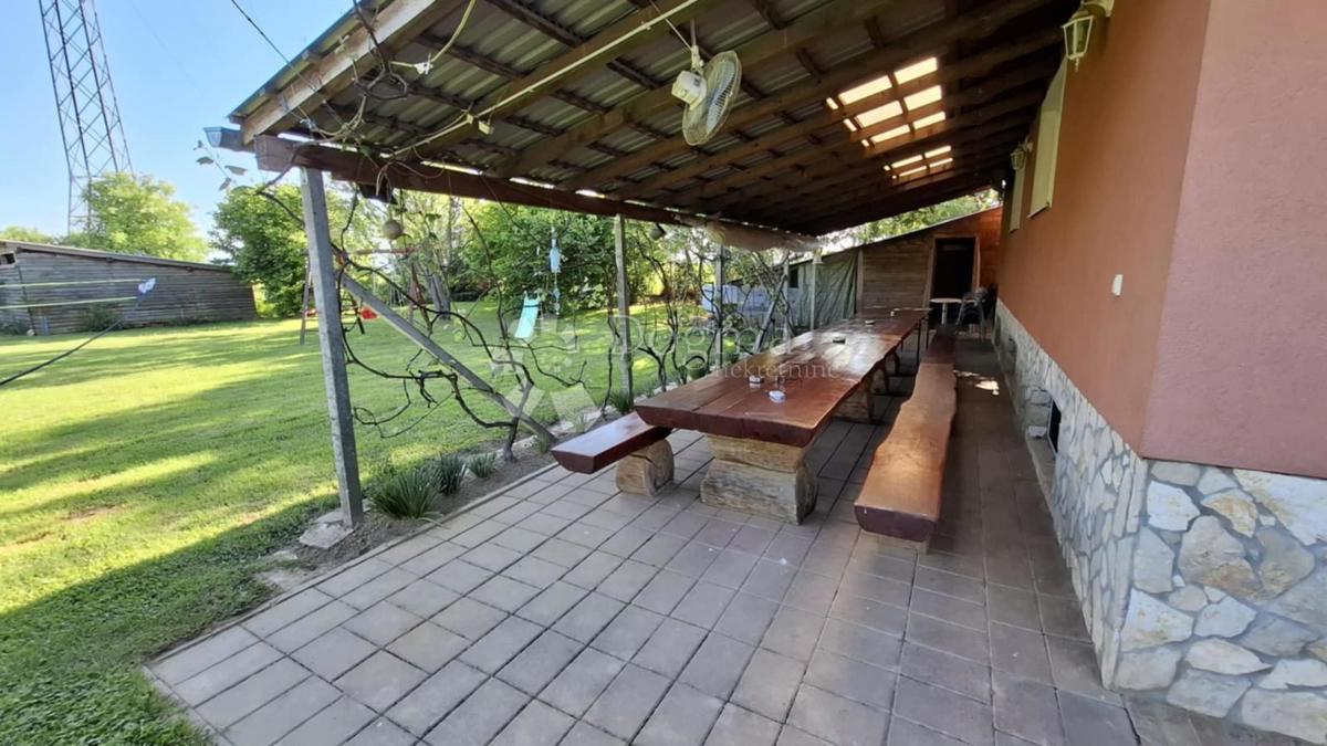 Locale commerciale Hallers, Varaždin, 250m2