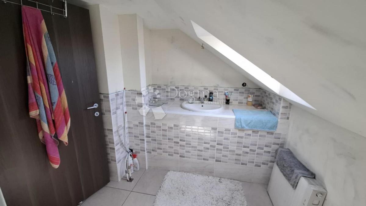 Locale commerciale Hallers, Varaždin, 250m2