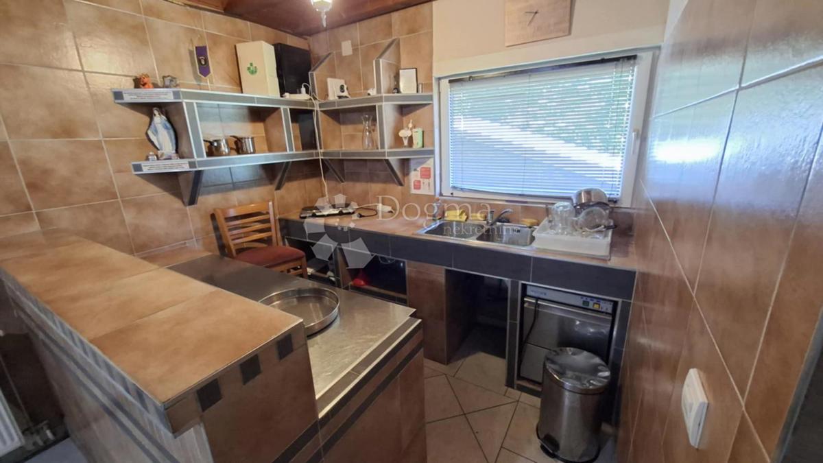 Locale commerciale Hallers, Varaždin, 250m2