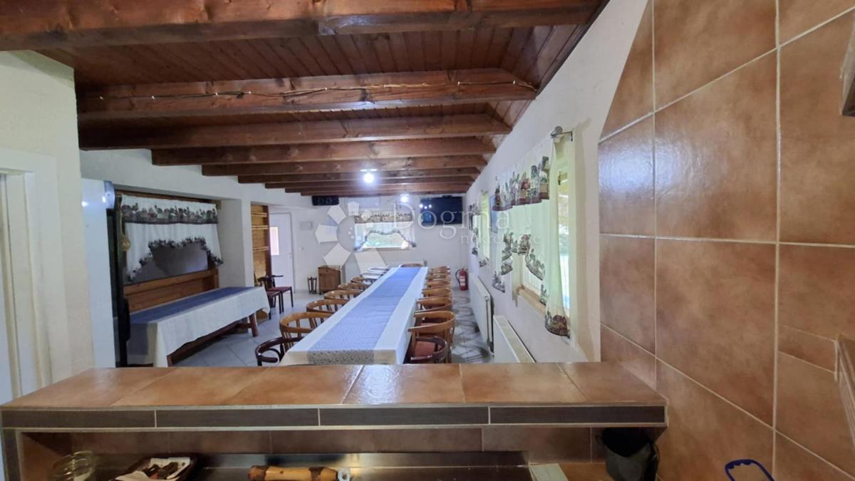 Locale commerciale Hallers, Varaždin, 250m2