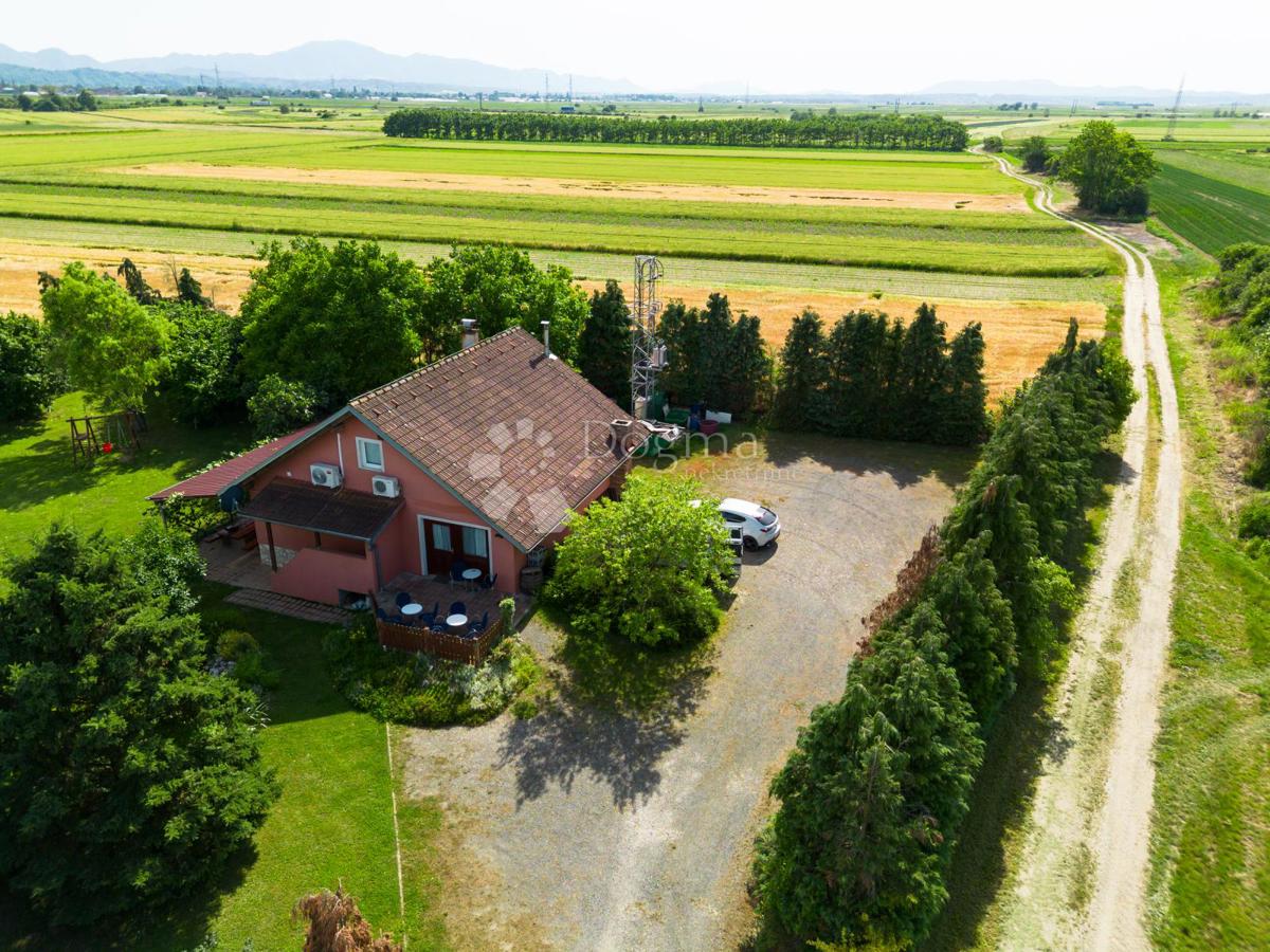 Locale commerciale Hallers, Varaždin, 250m2