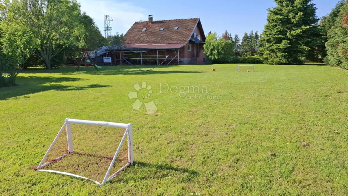 Locale commerciale Hallers, Varaždin, 250m2